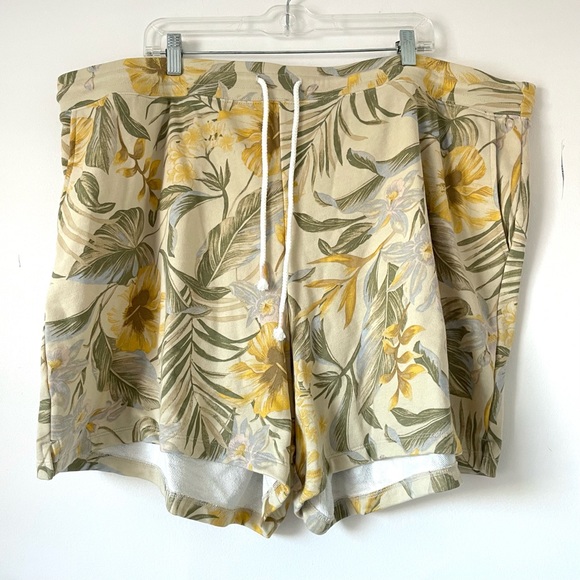 Old Navy Pants - NEW Old Navy Terry Shorts Tan Yellow Hawaiian Print Drawstring Women’s 3X Plus